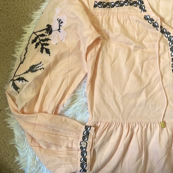 Venus Embroidered Boho Light Pink Blouse - Picture 5 of 7